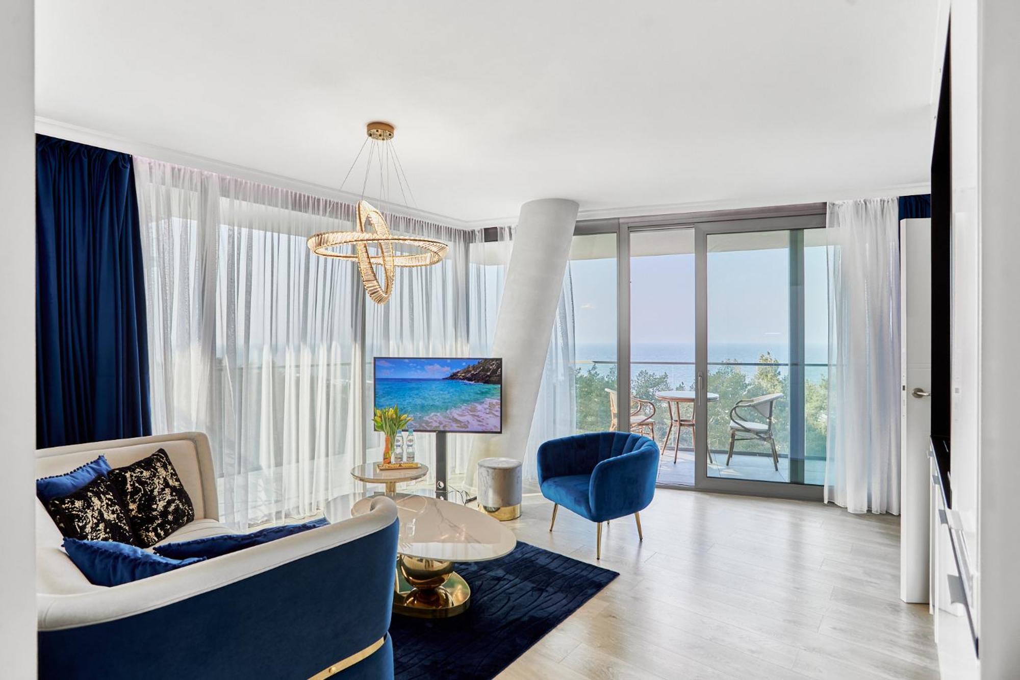 Wave - Aurum Ii - Front Sea View *
